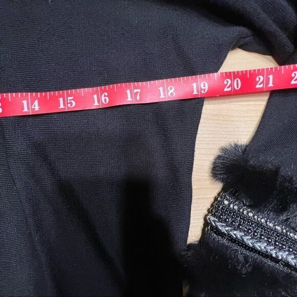 NWT Thalia Sodi Elche Sweater Blouse Black Medium - Picture 7 of 7